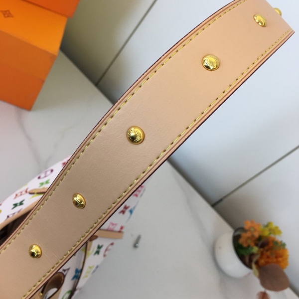 ルイヴィトンバッグ角部分ディテール